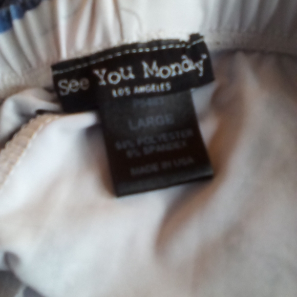 See you Monday leggings - Picture 13 of 15